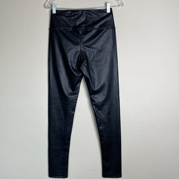 7 FAMK vegan faux leather high rise black leggings Sz small EUC - Picture 5 of 5